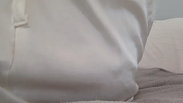 amooraaamoon online show from October 22, 1:38 pm