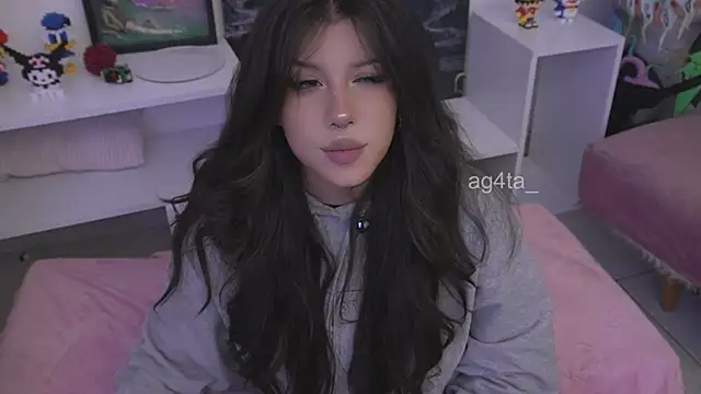 Ag4ta  online show from December 3, 12:13 am