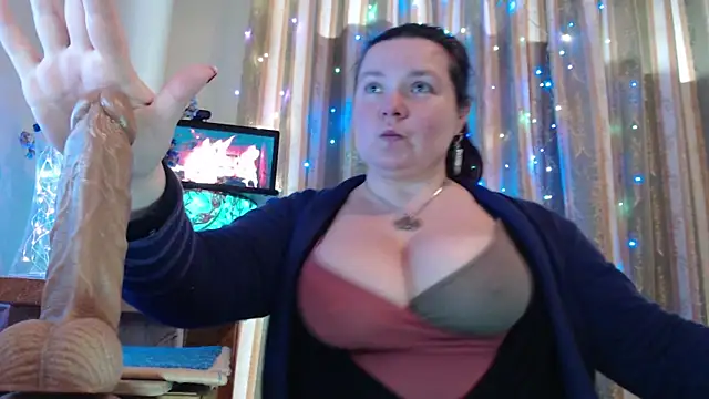 amorelara online show from February 5, 9:56 am