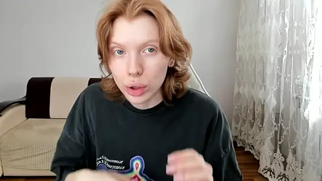 StellaDavis online show from April 26, 11:08 am