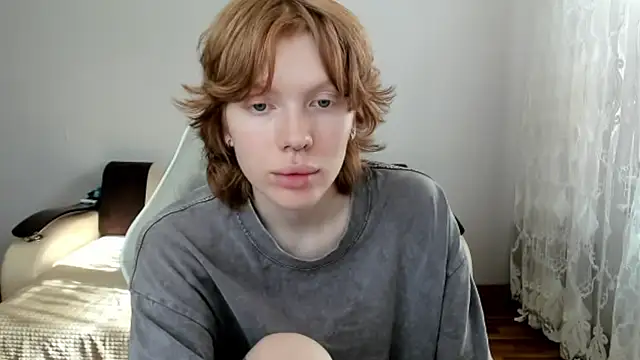 StellaDavis online show from August 1, 12:40 pm