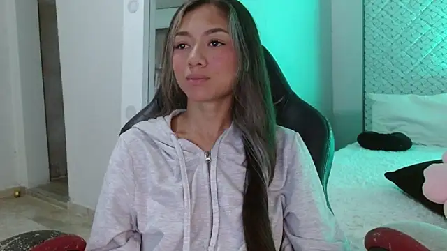 hantonella  online show from April 17, 1:35 pm