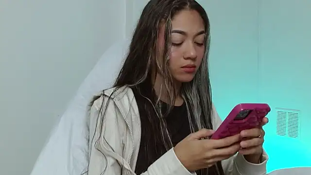 hantonella  online show from October 29, 12:31 pm