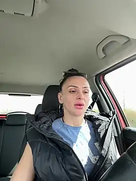 dolcevita002 online show from April 14, 9:31 am