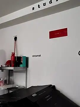  poison sweet online show from March 25, 6:44 pm