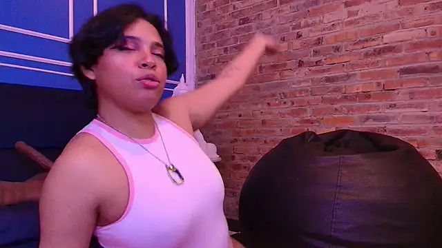 Emmapark  online show from November 20, 7:48 pm