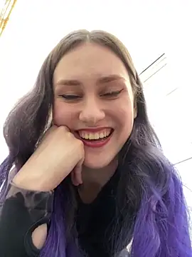 Erotic Synth Goddess online show from April 13, 3:35 pm