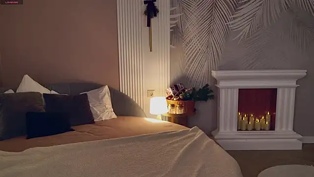 Miley Smile online show from December 5, 5:18 am