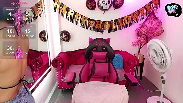 Miss dolly  online show from November 3, 12:31 pm