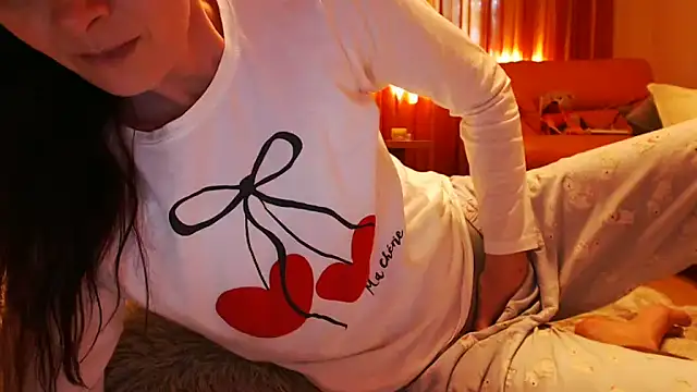 LovelyAndraGirl online show from July 6, 3:03 pm
