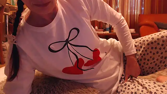 LovelyAndraGirl online show from June 13, 1:41 pm