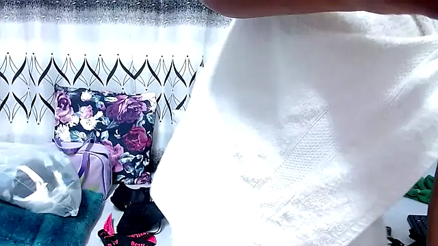 HotSmallTits online show from February 3, 6:12 pm