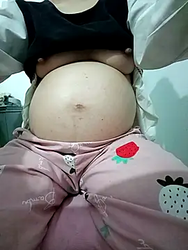 SweetGirl2k2 online show from March 18, 9:25 am