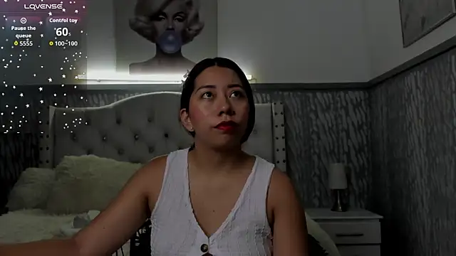 sexylaurita online show from March 27, 11:22 am