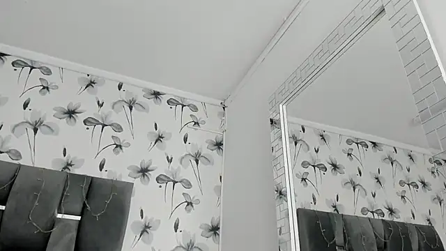 Ehotloveaxxx online show from December 21, 2:21 pm