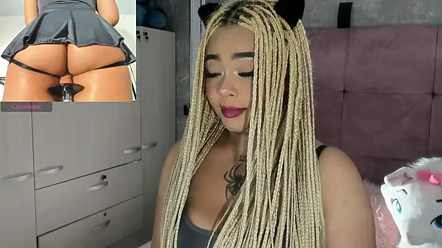 conny  curly online show from April 10, 2:23 pm