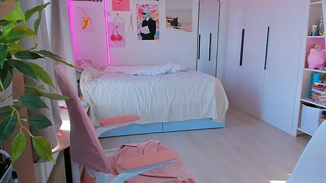 Lily Young online show from June 2, 3:29 am