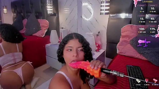 PittAndLunaa online show from February 25, 12:58 pm