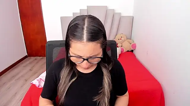 samantha  wilson online show from April 13, 4:19 pm