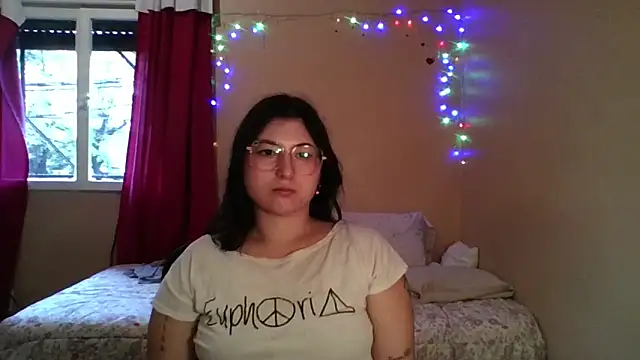 imsohornydacom online show from April 15, 6:19 pm