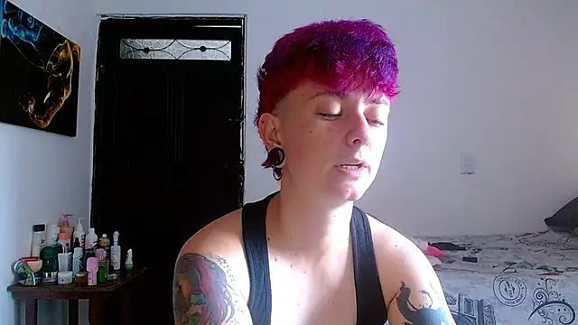 tomboyblue online show from May 14, 7:41 pm