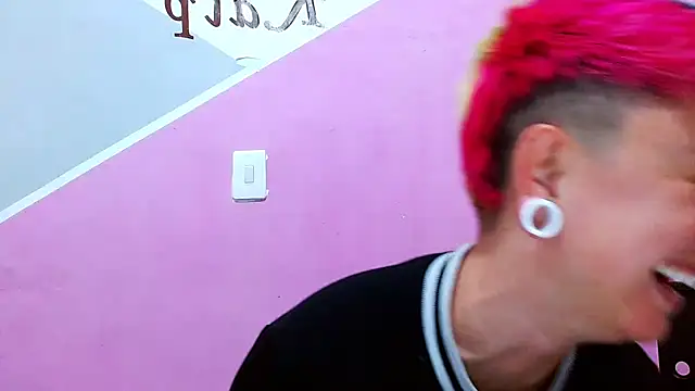 tomboyblue online show from September 26, 10:29 pm