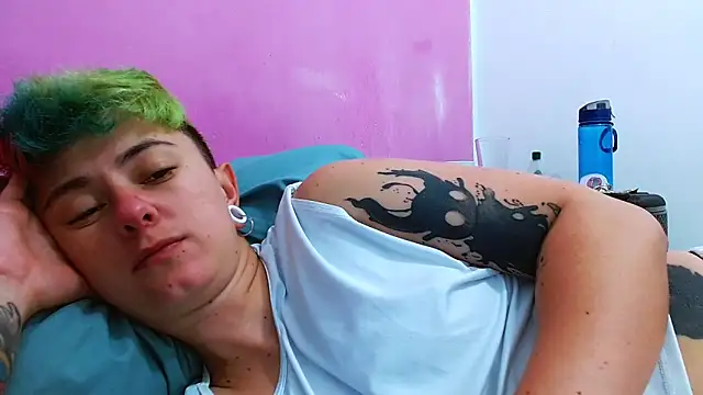 tomboyblue online show from September 27, 10:39 pm