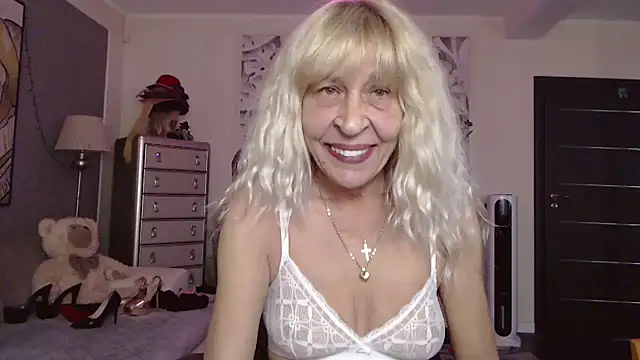 Snapshot of HornyMilf_555 chatting on September 15, 2:03 pm HornyMilf 555 online show from September 15, 2:03 pm