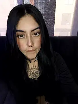 Mazikeen-- online show from January 9, 10:25 pm