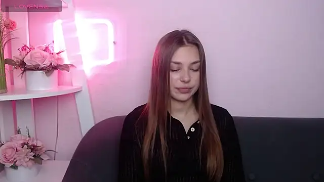 MilanaAngelAs online show from June 1, 4:47 am