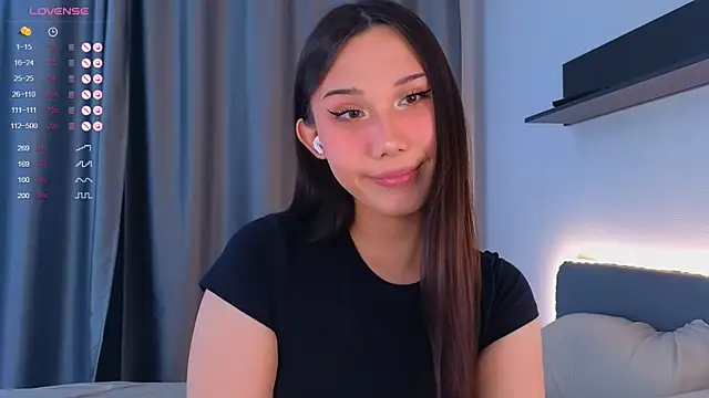 Kaia Sunshine Mia online show from August 2, 2:09 pm