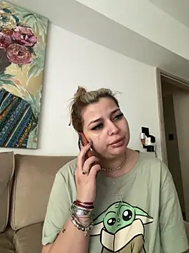 AllysonK online show from March 28, 1:32 pm