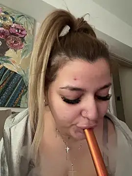 AllysonK online show from February 5, 12:19 pm