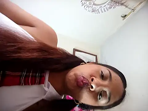 Scarlett-18 online show from March 3, 8:15 pm