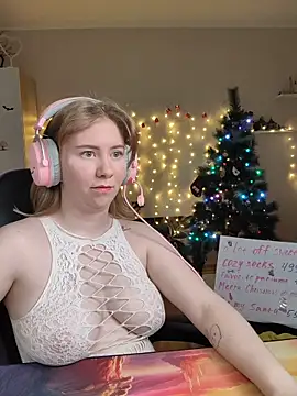 D0nna  online show from December 18, 11:31 pm