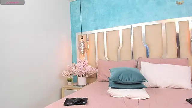 RubbyTaylor online show from April 16, 9:39 pm