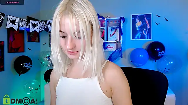 melisa white1 online show from October 26, 8:15 pm