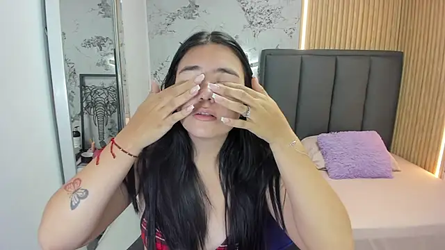 delilaquinn online show from October 8, 12:31 pm