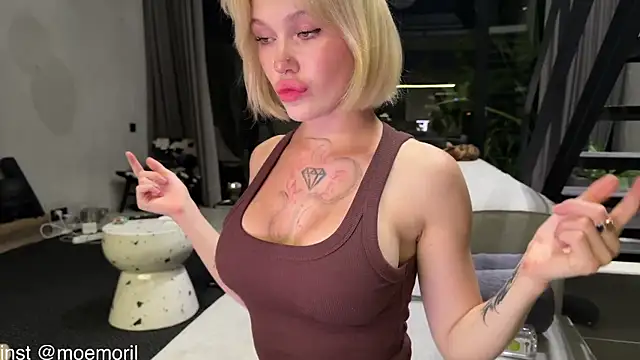 Golden Aline online show from March 21, 1:38 pm