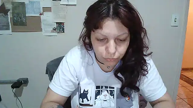 bbyedarling online show from November 6, 1:44 am