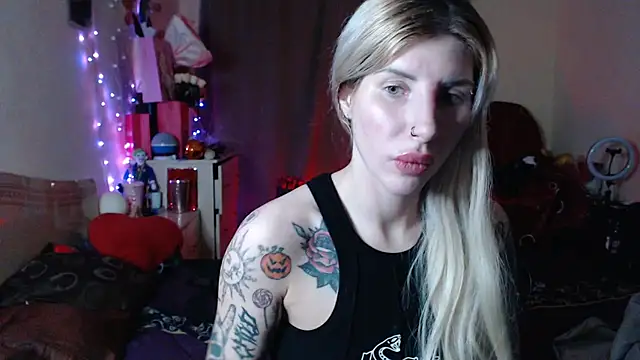 Snapshot of BLACKPeonyy chatting on October 21, 6:12 pm BLACKPeonyy online show from October 21, 6:12 pm