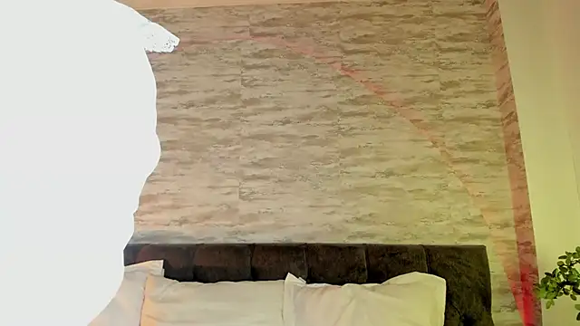 Anneth  M online show from September 25, 7:34 pm