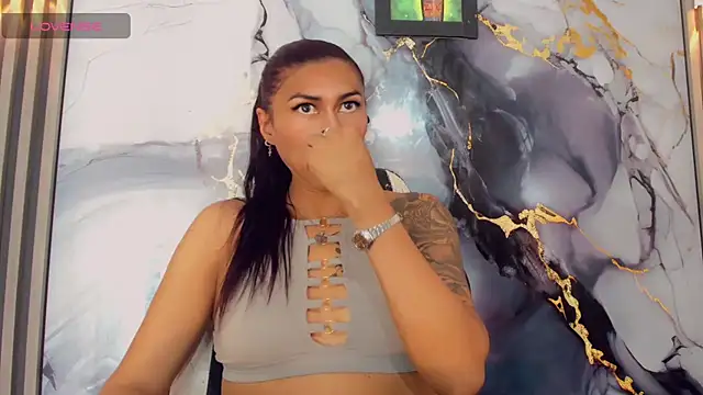 khiara moretti online show from April 20, 11:46 am