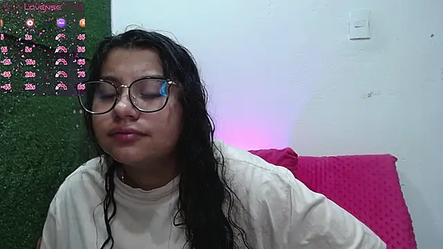 Miaa Smiith1 online show from November 4, 10:09 am