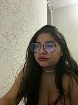 Miaa Smiith1 online show from March 11, 7:45 am