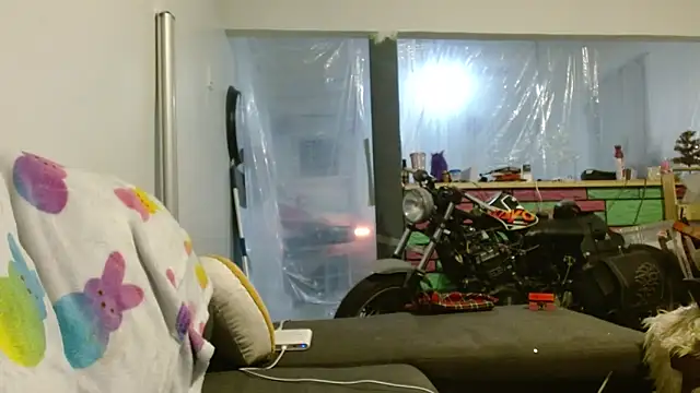 watermellonpussy online show from April 26, 8:12 am