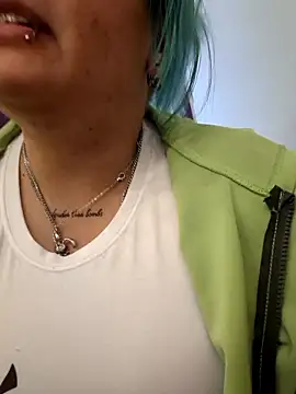 lucky-leah online show from January 6, 3:43 am