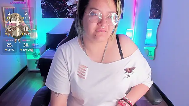 lucky-leah online show from October 8, 4:50 am