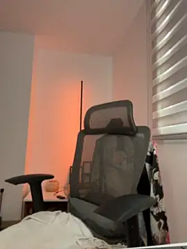 evangeline ch online show from April 22, 7:11 pm