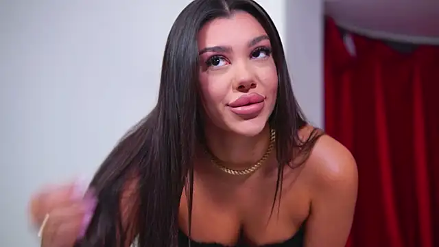 Snapshot of NatyDesiree chatting on September 18, 7:18 am NatyDesiree online show from September 18, 7:18 am